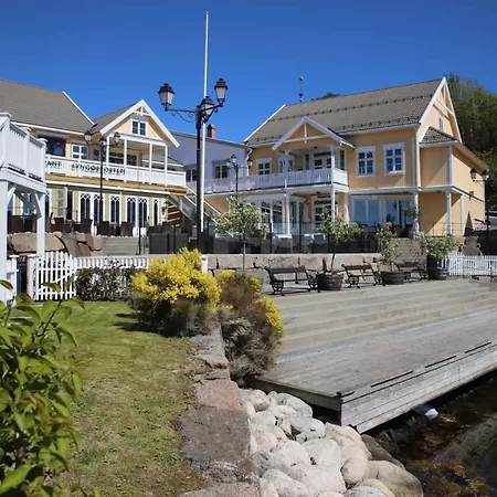 Lyngorporten Отель Gjeving