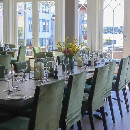 Отель Lyngorporten 3*