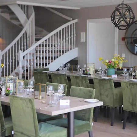 Отель Lyngorporten Gjeving