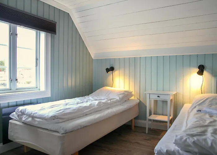 Hotel Lyngorporten Gjeving