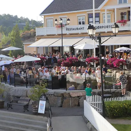 호텔 Lyngorporten Gjeving